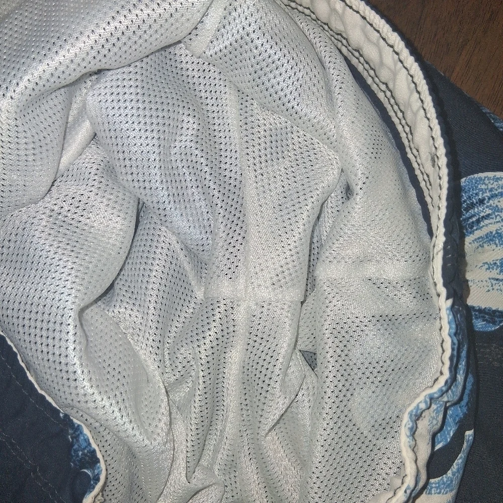 Abercrombie and FitchVintage Y2K Florsl Surf Trunks Blue Hawiian M